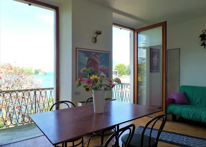 The Bay ストレーザ